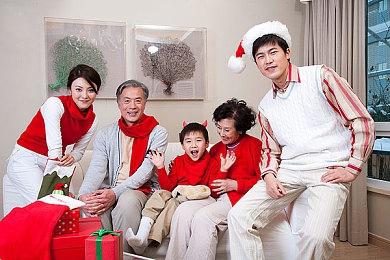 第三人称PvPvE夺金撤离游戏《Mistfall Hunter》公布